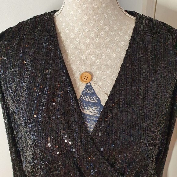 H&M Sequined Wrapover Long Sleeve Cropped Blouse in Black, Size S, UK 8 - Picture 5 of 10